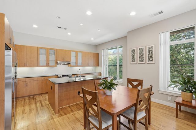 2325 Stutz Drive 37, Dallas, TX 75235