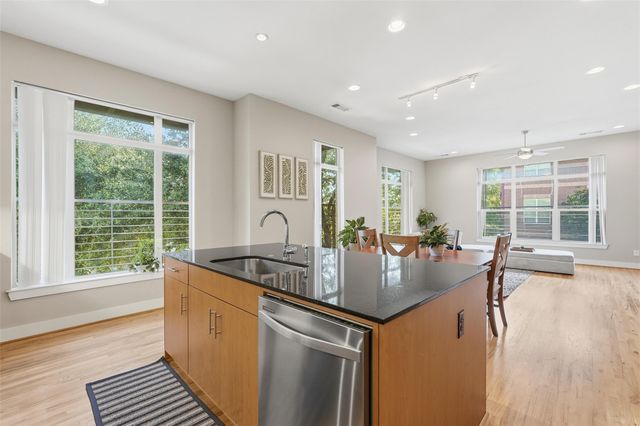 2325 Stutz Drive 37, Dallas, TX 75235