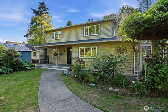 10706 Crescent Valley Drive NW, Gig Harbor, WA 98335