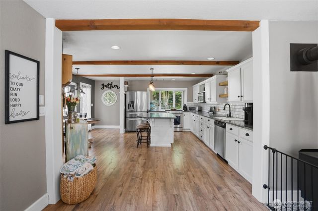 10706 Crescent Valley Drive NW, Gig Harbor, WA 98335