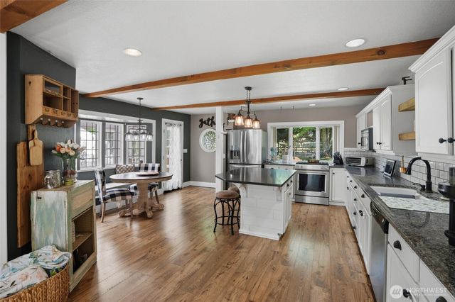 10706 Crescent Valley Drive NW, Gig Harbor, WA 98335