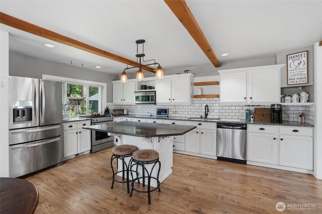 10706 Crescent Valley Drive NW, Gig Harbor, WA 98335