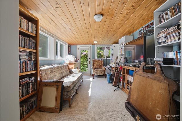 10706 Crescent Valley Drive NW, Gig Harbor, WA 98335