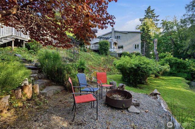 10706 Crescent Valley Drive NW, Gig Harbor, WA 98335