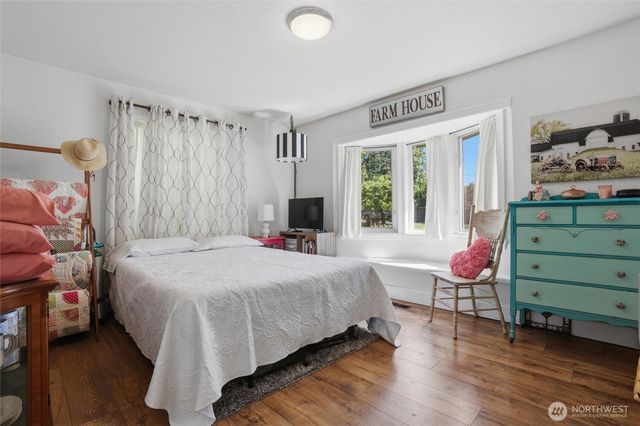 10706 Crescent Valley Drive NW, Gig Harbor, WA 98335