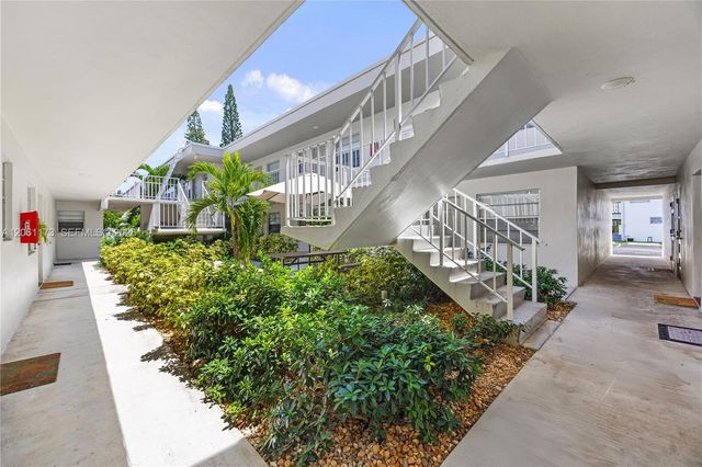 1720 Cleveland Street 107E, Hollywood, FL 33020