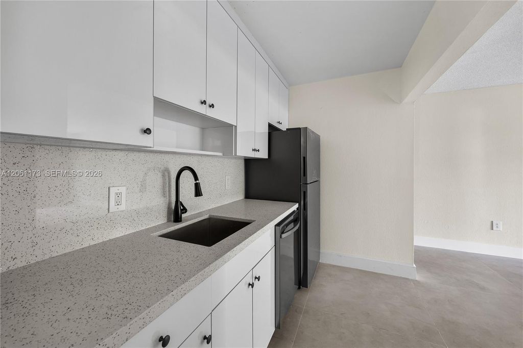 1720 Cleveland Street 107E, Hollywood, FL 33020