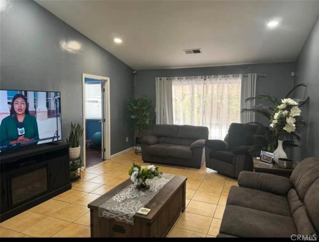 1201 Evadonna, Bakersfield, CA 93307