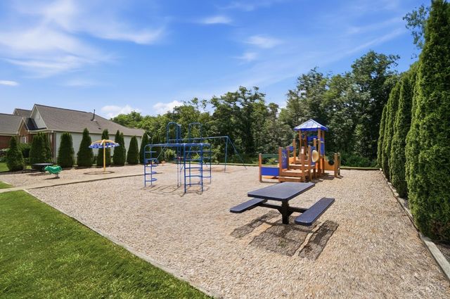 303 Delaware Drive, Hamilton Twp, OH 45039