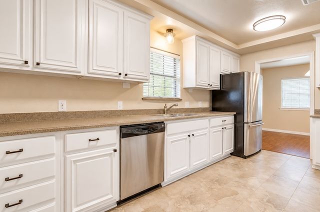 1813 Thomas Place, Arlington, TX 76010