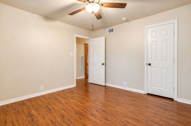 1813 Thomas Place, Arlington, TX 76010