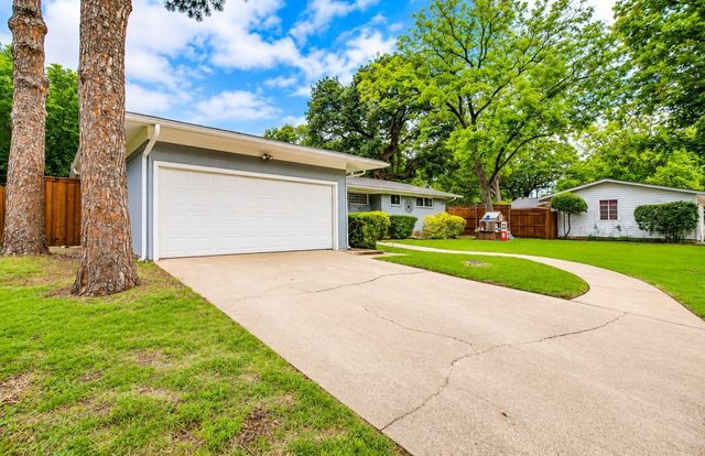 1813 Thomas Place, Arlington, TX 76010