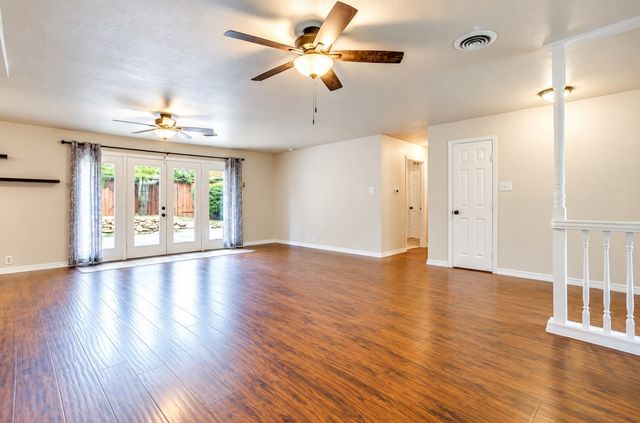 1813 Thomas Place, Arlington, TX 76010