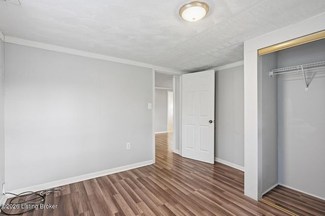 3011 Blevins Gap Rd, Louisville, KY 40272