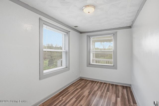 3011 Blevins Gap Rd, Louisville, KY 40272