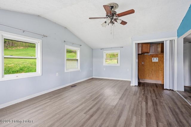 3011 Blevins Gap Rd, Louisville, KY 40272