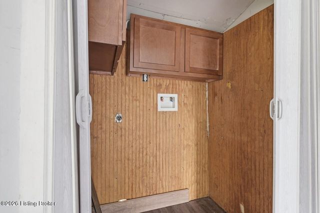 3011 Blevins Gap Rd, Louisville, KY 40272