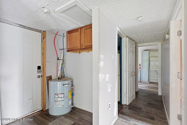 3011 Blevins Gap Rd, Louisville, KY 40272