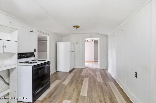3011 Blevins Gap Rd, Louisville, KY 40272
