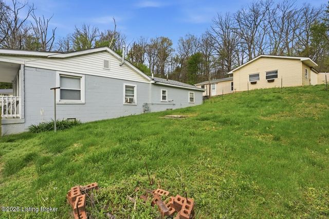 3011 Blevins Gap Rd, Louisville, KY 40272