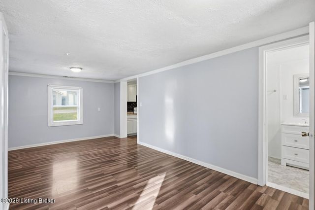 3011 Blevins Gap Rd, Louisville, KY 40272