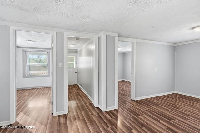 3011 Blevins Gap Rd, Louisville, KY 40272