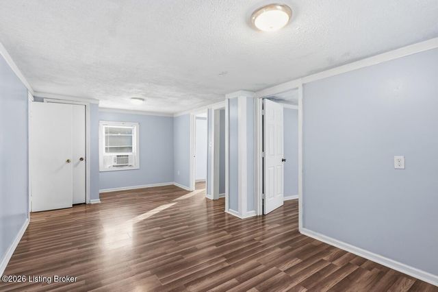3011 Blevins Gap Rd, Louisville, KY 40272