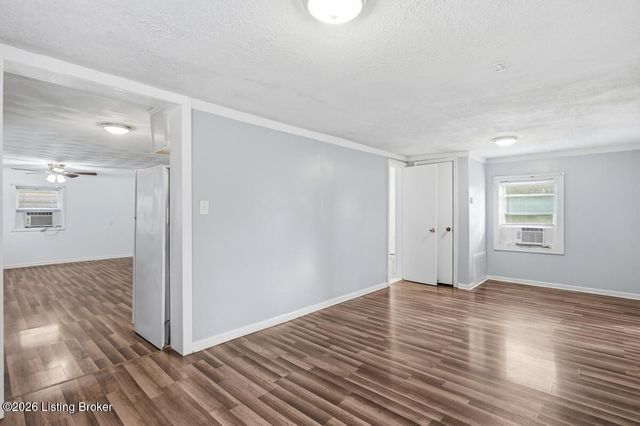 3011 Blevins Gap Rd, Louisville, KY 40272