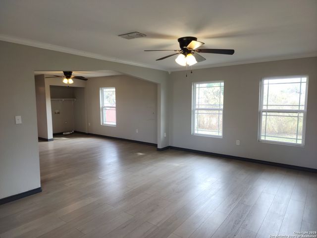 20335 CAMPBELLTON RD, San Antonio, TX 78264