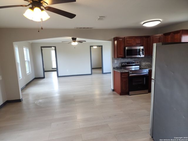 20335 CAMPBELLTON RD, San Antonio, TX 78264