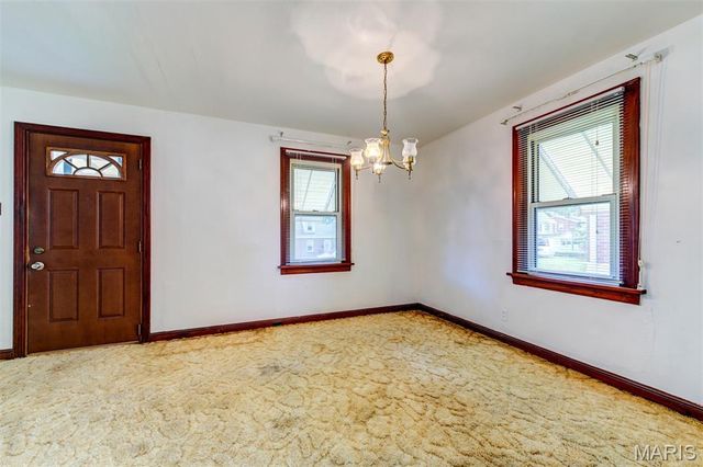 2935 Hilleman Avenue, St Louis, MO 63114