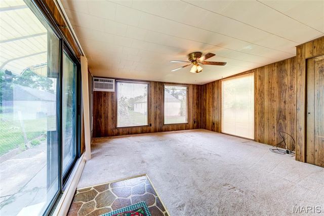 2935 Hilleman Avenue, St Louis, MO 63114