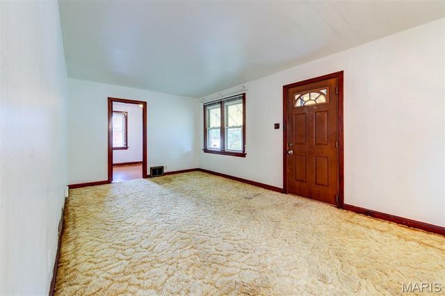 2935 Hilleman Avenue, St Louis, MO 63114
