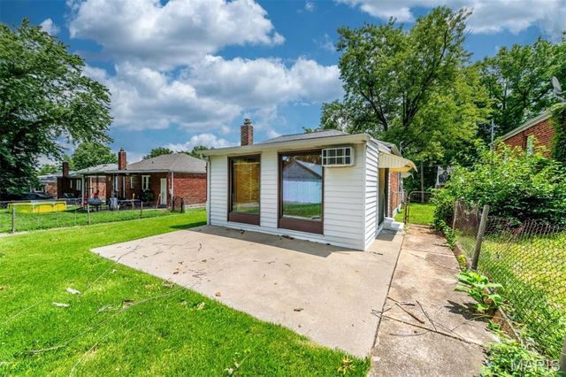2935 Hilleman Avenue, St Louis, MO 63114