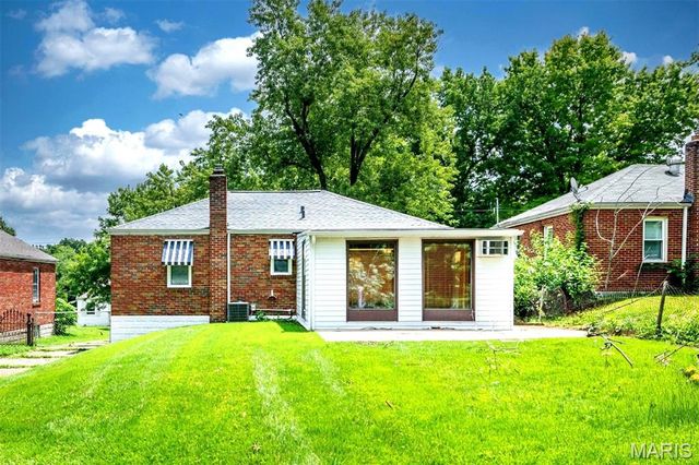 2935 Hilleman Avenue, St Louis, MO 63114
