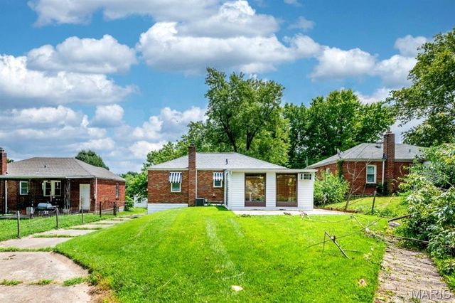 2935 Hilleman Avenue, St Louis, MO 63114