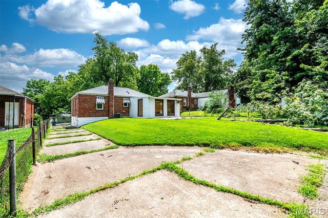 2935 Hilleman Avenue, St Louis, MO 63114