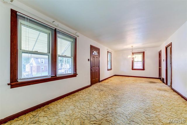 2935 Hilleman Avenue, St Louis, MO 63114