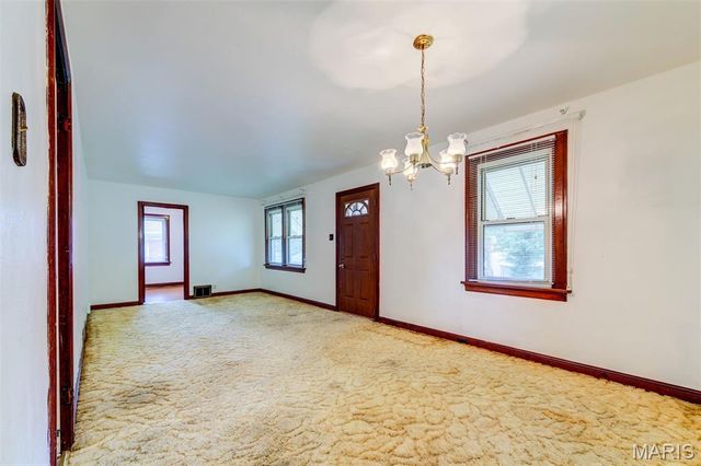 2935 Hilleman Avenue, St Louis, MO 63114