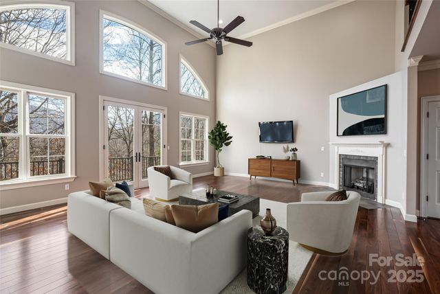 98 Sovereign Lane, Fairview, NC 28730