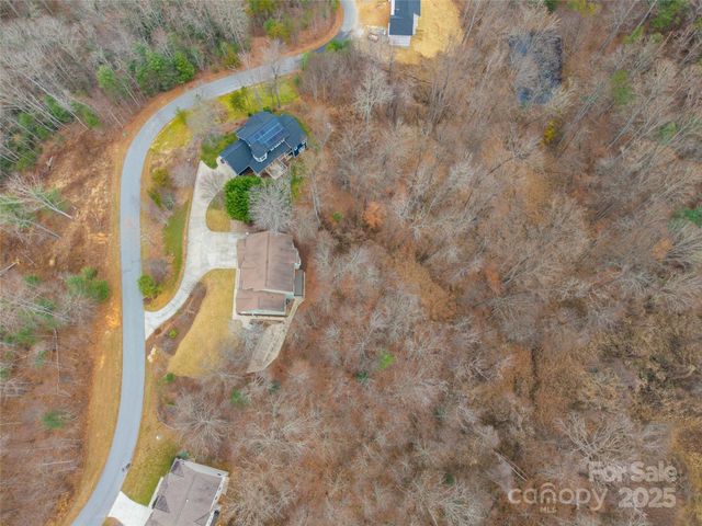 98 Sovereign Lane, Fairview, NC 28730