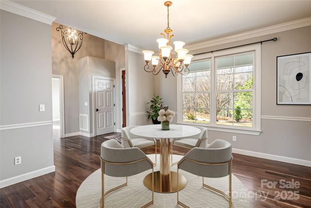 98 Sovereign Lane, Fairview, NC 28730