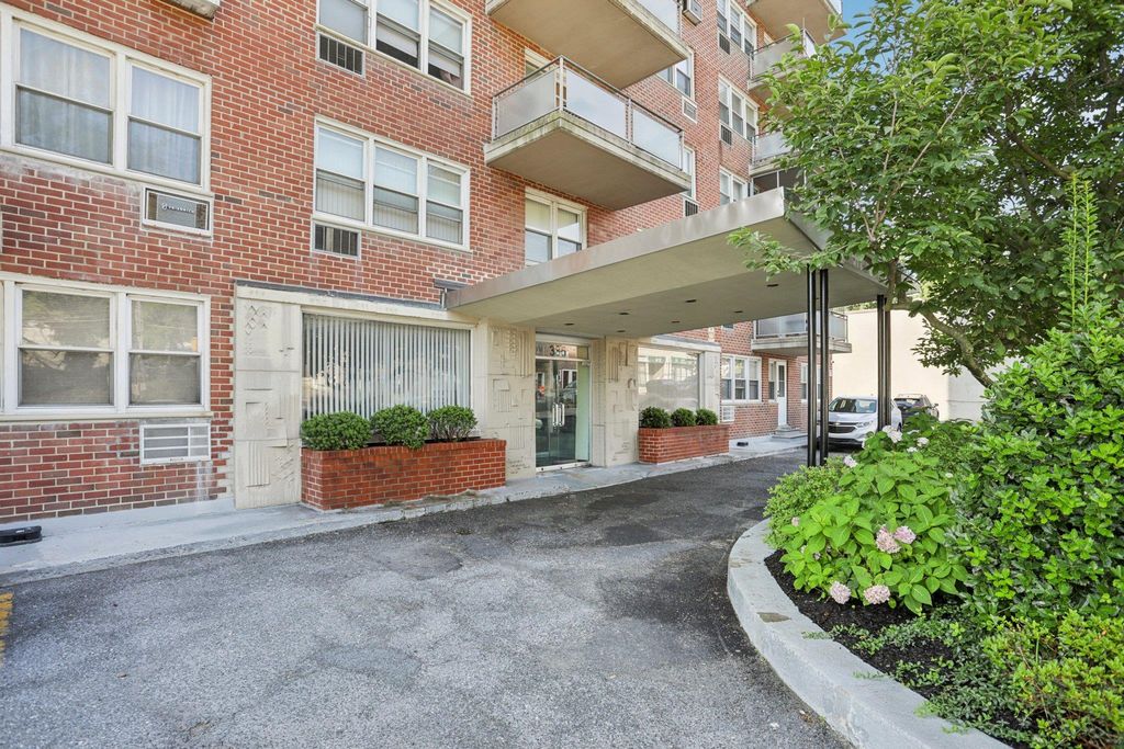 385 Mclean Avenue 10B, Yonkers, NY 10705