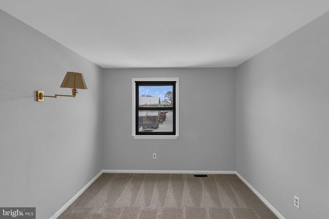 70 ORCHARD CT, Royersford, PA 19468