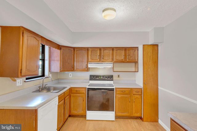 70 ORCHARD CT, Royersford, PA 19468