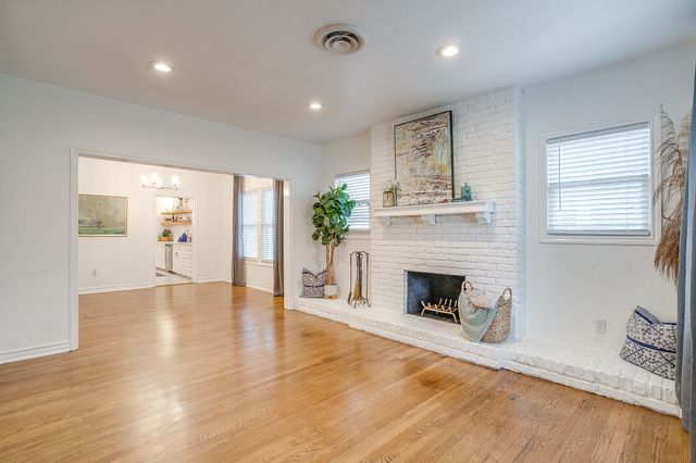 4101 El Campo Avenue, Fort Worth, TX 76107