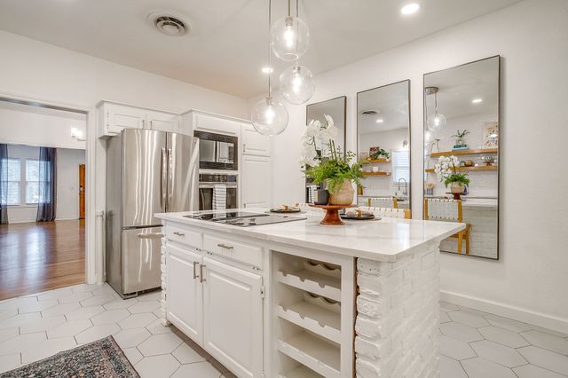 4101 El Campo Avenue, Fort Worth, TX 76107