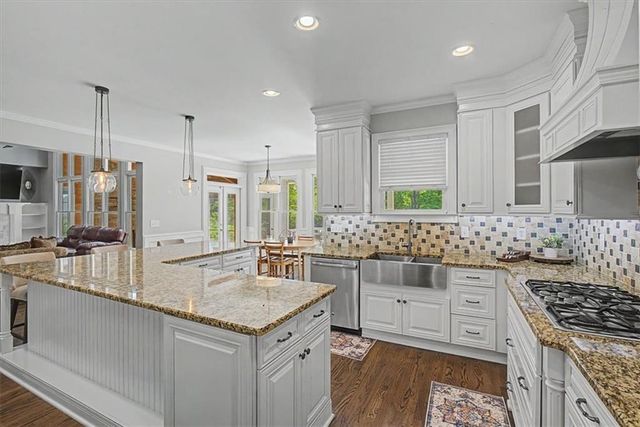 94 Brisbane Drive, Acworth, GA 30101