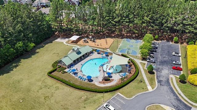 94 Brisbane Drive, Acworth, GA 30101