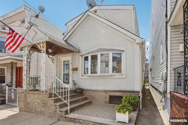 18 Patterson Street, Harrison, NJ 07029